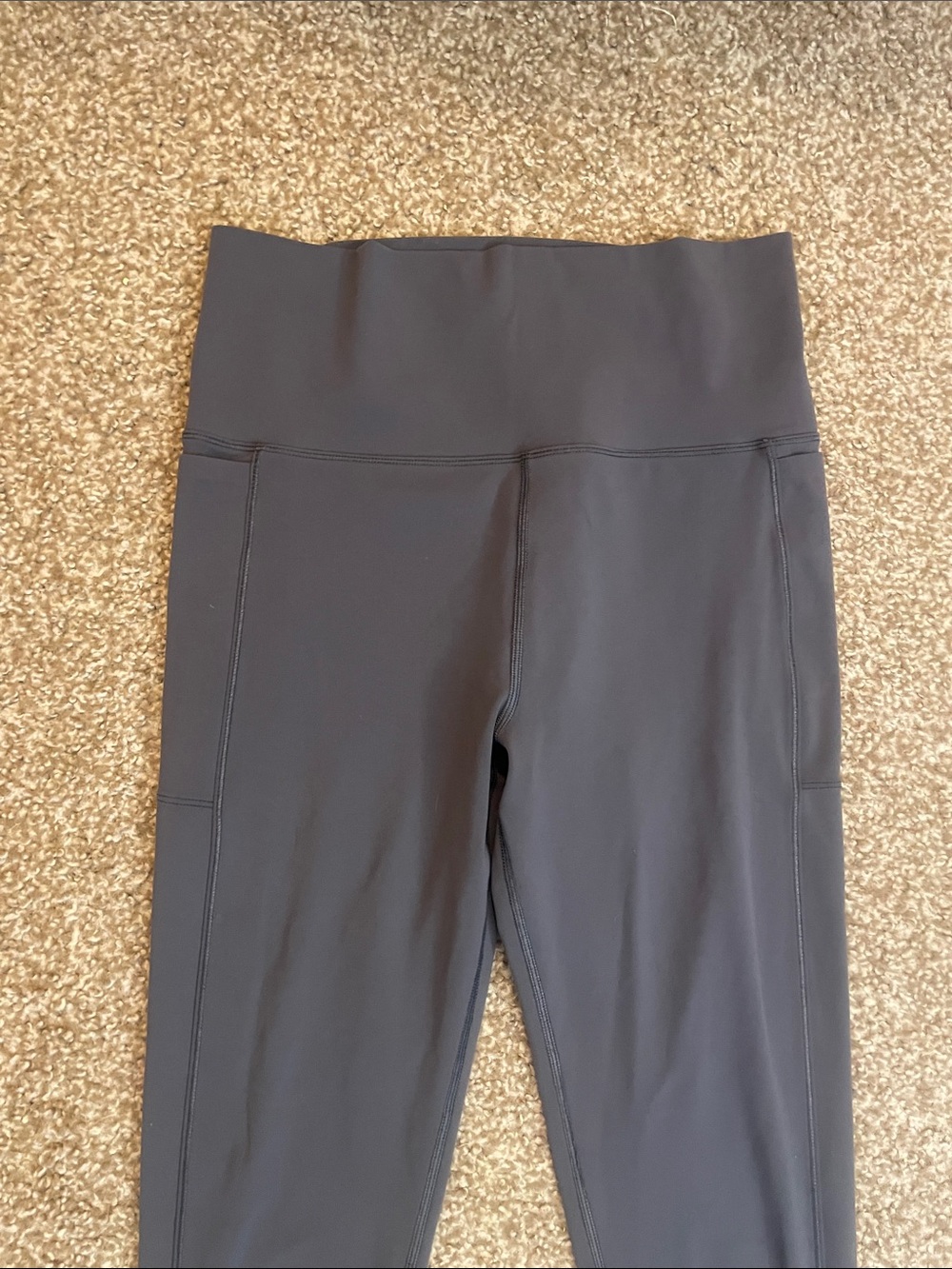 Vuori Studio Pocket Leggings - Picture 4 of 9